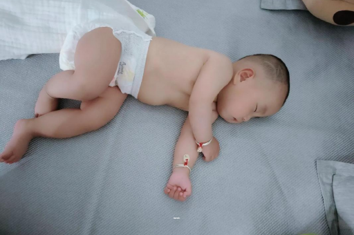 西宁宝宝突然很多眼屎